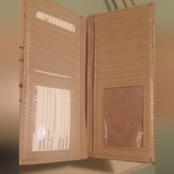 NWT Jones New York Wallet - Picture 3 of 5